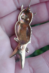 Vintage Solid 14kt Yellow Gold & Chrysoprase Enameled Owl Brooch / Pin – 8.6g.