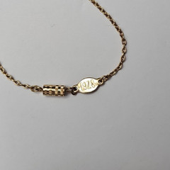 Vintage 1928 Gold Tone Pendant Necklace Oval Frame Beige Cameo Carved Rose