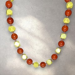 Chunky vintage beaded necklace glass /agate red and green Geometric Gold