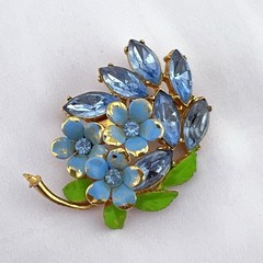 Vintage Flower Brooch Pin Pastel Blue Fancy Rhinestone Enamel Gold Tone Estate