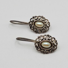 Vintage Jezlaine Sterling Silver Openwork Half Pearl Drop Dangle Earrings – 1″
