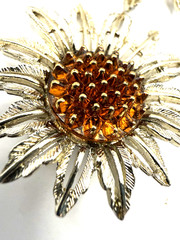 Vintage SARAH COVENTRY SUNFLOWER w/Amber Lucite Clip-on Earrings/Brooch/Pendant