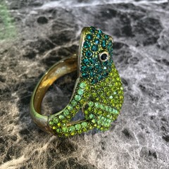 Green Rhinestone Gold Tone Chunky Frog Clamp Bracelet KC-7