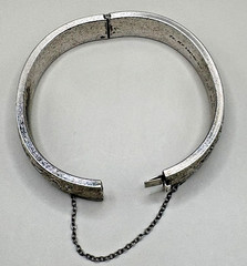 Vintage Sterling Silver Floral Engraved Hinge Bangle Bracelet Safety Chain 21.5g