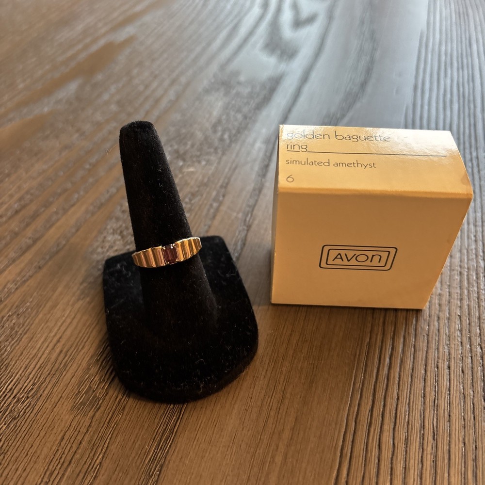 Avon VTG 1985 Golden Baguette Ring Simulated Amethyst Size 6 New In Box Signed
