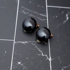 Vintage Clip On Earrings Retro A Bit Over 0.5″ Black Circle Classy