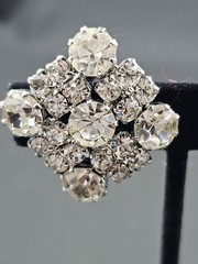 Vintage Weiss Silvertone Rhinestone Square Diamond Shape Clip-On Earrings