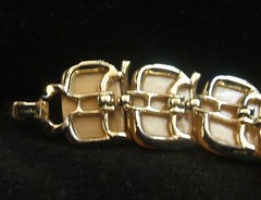Vintage Lisner Thermoset Lucite Cafe Au Lait Bracelet 7 1/4 Inch by 7/8 Inch