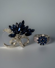 RARE Vintage Royal blue crystal silver flower brooch and ring set ring size 8
