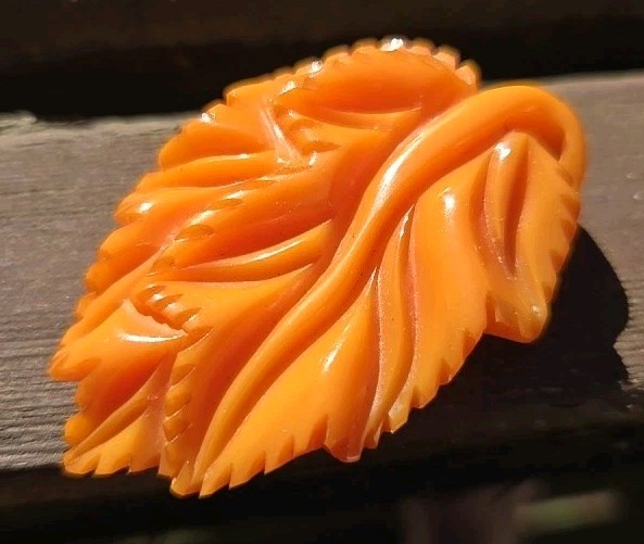 Vintage Bakelite Dress Clip Carved Leaf Butterscotch Amber Simichrome Tested