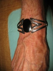 Sterling & Onyx Hinged Clamp Bracelet Taxco TL-57 6 7/8″ 46 grams