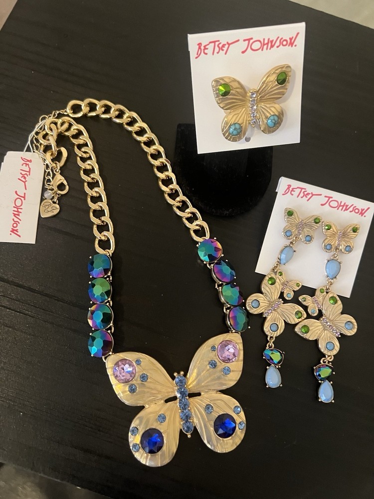 Betsey Johnson Bugging Butterfly Statement Necklace Ring Earrings Set – Rare-G4
