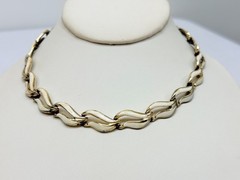 Vintage Choker Necklace Retro Gold Tone Cream Enamel Mid Century Chain 15 inch