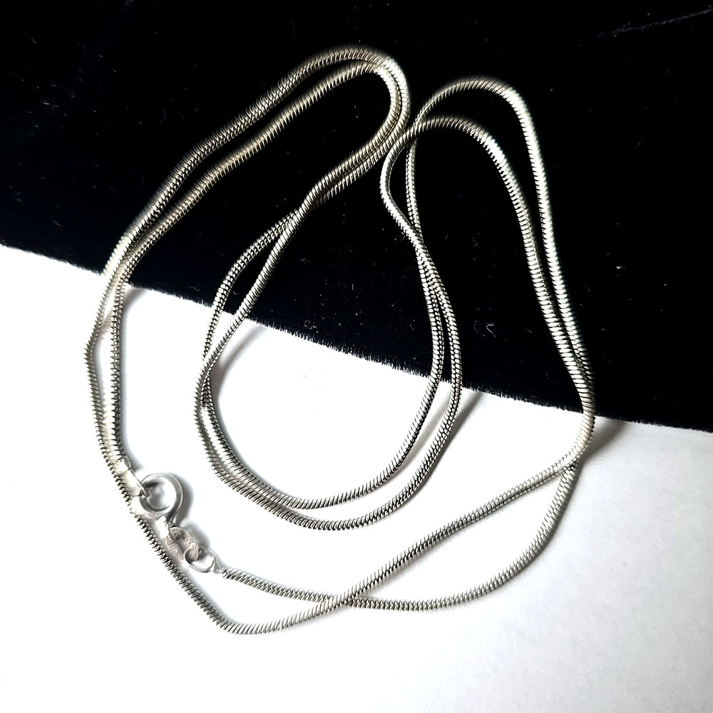Vintage Sterling Silver Snake Chain Necklace 26″L 6.7 g