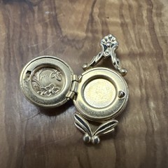 Antique Gold Tone Floral Engraved Round Locket Pendant Art Nouveau Pre‑1920