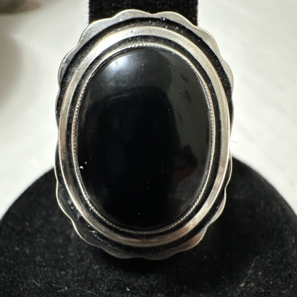 Uncas Vintage Sterling Silver Onyx 12x18mm Ring Size 6.5