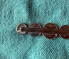 Mother of Pearl Bar Pin Brooch 5 Graduated Silvertone Circles