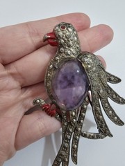 Vintage Pot Metal Jelly Belly Purple Lucite Parrot Brooch Silvertone Rhinestone