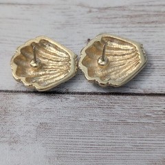 Vintage Stud Earrings For Pierced Ears 7/8″ Gold Tone Flourish