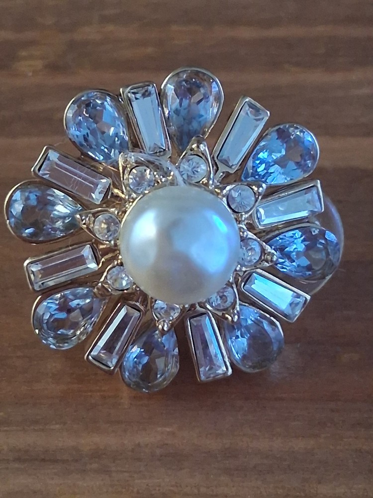St. John Vintage Pearl Crystal Layered Clip-on Earrings Gold Tone