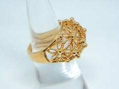 1979 Avon SPUN BLOSSOMS Filigree Ring Gold Tone Sizes 6.25 up to 7 No Box NOS