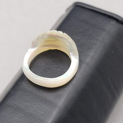 Vintage Carved Mother of Pearl Flower Ring Size 6