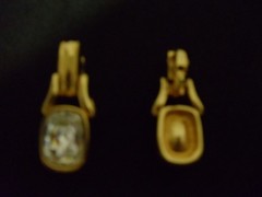 SWAROVSKI EARRINGS CLEAR CRYSTAL RHINESTONE CLIP ON GOLD TONE SWAN MARKED
