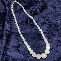 Vintage Graduated Satin Moonstone Opalite Moonglow Beaded Necklace