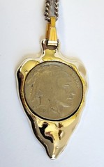 Vintage Arrowhead 1935 Buffalo Nickel Pendant Necklace Goldtone Silvertone