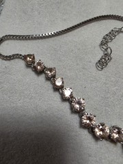 Vintage Peach Silver Tone 18 Adjustable Graduated Crystal Necklace w Oval Middl