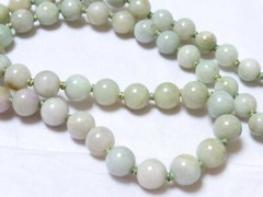 CHINESE VINTAGE NATURAL GREEN JADE 8mm-10mm BEAD NECKLACE, 65 grams