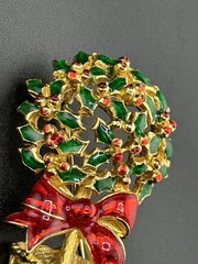 Vintage Vero Holly Berry Enameled Christmas Brooch