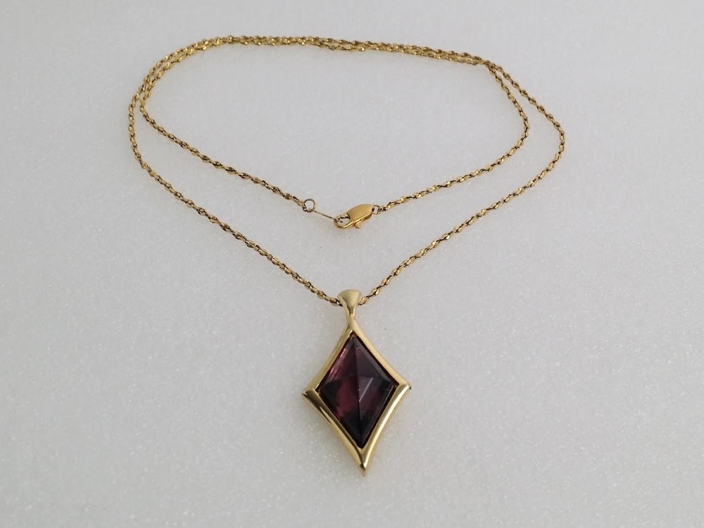 Vintage Gold Tone Simulated Amethyst Purple Glass Stone Pendant Necklace