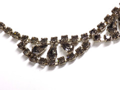 Vintage Weiss Choker Necklace Silver-tone Smoky Gray Rhinestones 14.5″ Hook