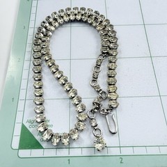 Vintage TRIFARI Signed Oval Rhinestone Silver Tone Tennis Necklace 16.5″
