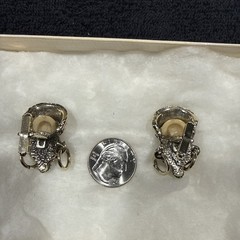 VINTAGE JEWELRY SELRO SELINI Asian Princess Face Lucite Cufflinks