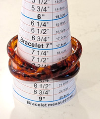 Vintage Root Beer Lucite Bangle Bracelet Sculptural Criss Cross Acrylic MCM