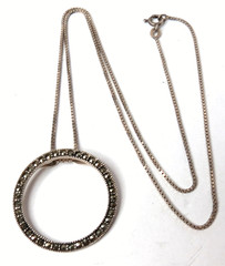 VTG 925 STERLING SILVER MARCASITE NECKLACE CHAIN 20″ & 30MM DIAMETER PEDANT