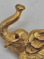 Vtg FREIDES Gold Tone Trunk Up Elephant Brooch Pin Red Rhinestone Eye Secure Pin