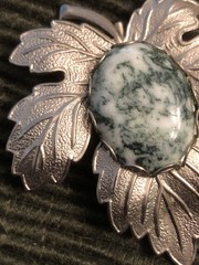 Vintage Brooch Maple Leaf Dark Green Cabochon Stone Silver Tone Pristine Cond