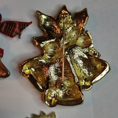 Vintage Christmas Brooches Trees / Bells / Santa / Poinsettia pins lot Of 6