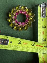 vintage unbranded pink&green rhinestone round brooch pin gold tone