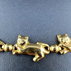 Vintage Necklace Cat Kitten With Yarn Ball Link Shiny Gold Tone 1980s 19″ Avon