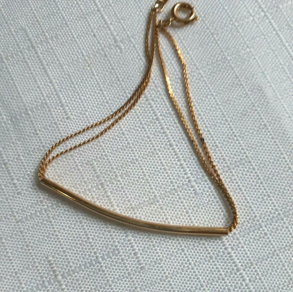 Vintage Gold Tone Chain Bracelet 7 Inches. As Pictured -VM195