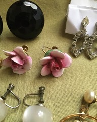 SCREWBACK EARRINGS – LARGE LOT – Vintage – Varied Styles – All Nice – Lot #5