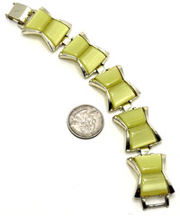 Vintage Art Deco Chartruese Thermoset Bracelet Silver Tone Moonglow MCM 7″