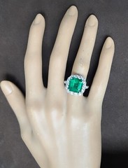 Vintage Platinum Engagement Ring 5.30CT. Gem Natural Green Emerald Square Shape