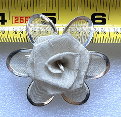 Vintage AAi Silver Tone Metal Mesh Daisy Flower Brooch Pin