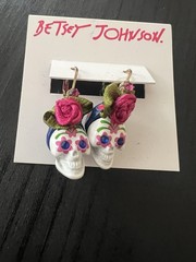 Betsey Johnson Skull Earrings Rare – G2