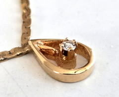 Vintage 14K 585 Uno A Erre w/ a Diamond Pendant Necklace 16″ 3.38gr C link Chain